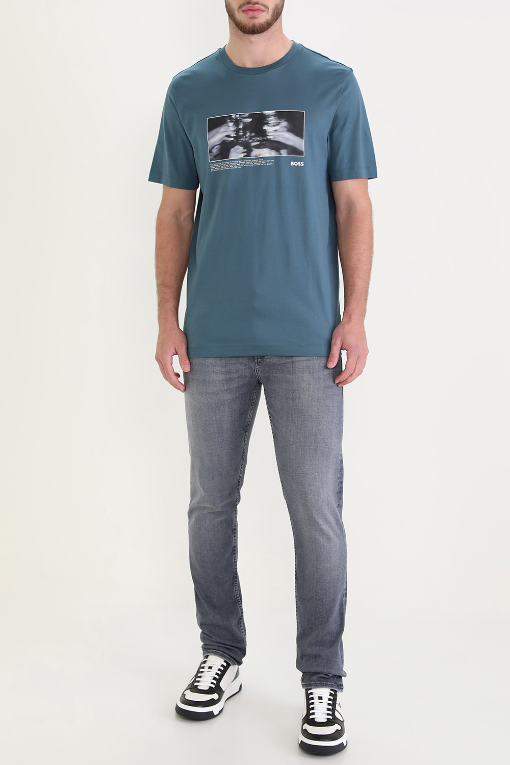 חולצת טי גרפית